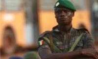 Mali : la junte propose de négocier avec les rebelles 