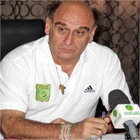 Patrice Neveu répond aux critiques en Mauritanie 